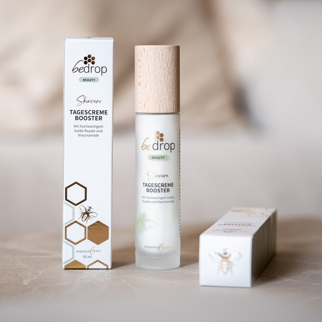 CREME DE JOUR BOOSTER / CrÚme pour le visage à la gelée royale de qualité supérieure et à la niacinamide - 50ml