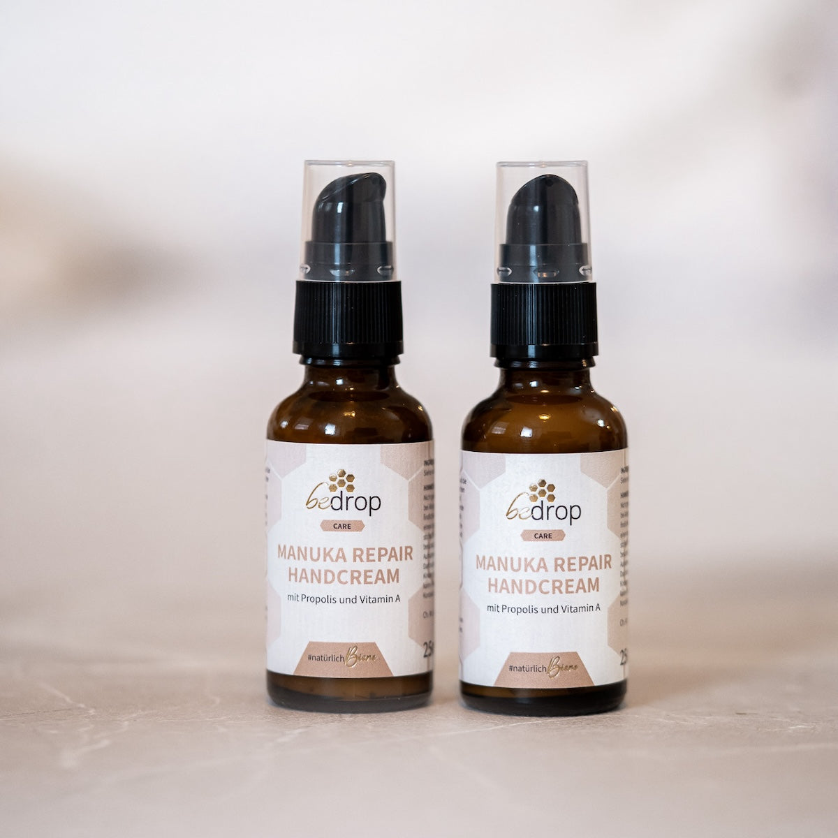 Set d'avantages : 3x Crème pour les mains au Miel de Manuka, Propolis et Vitamine A dans un set de 3 pièces