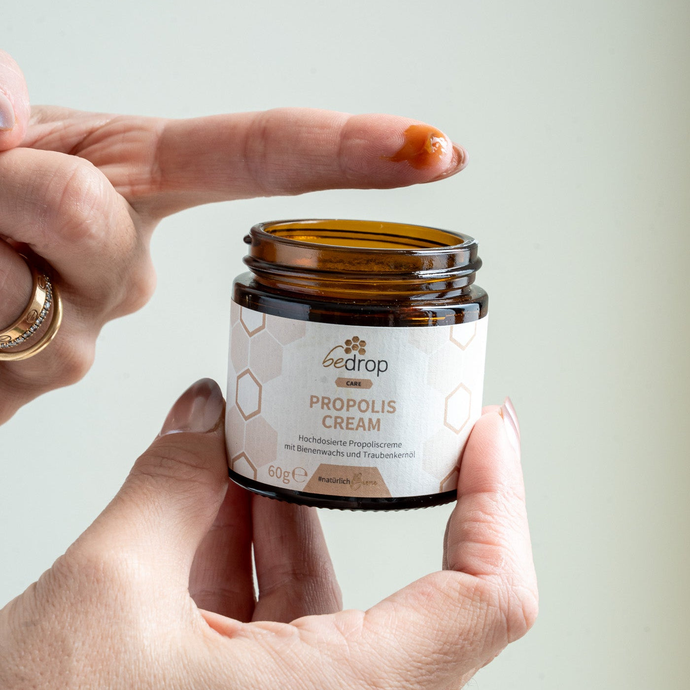 Propolis Cream - Crème à la propolis hautement dosée avec cire d'abeille & huile de pépins de raisin - 60g