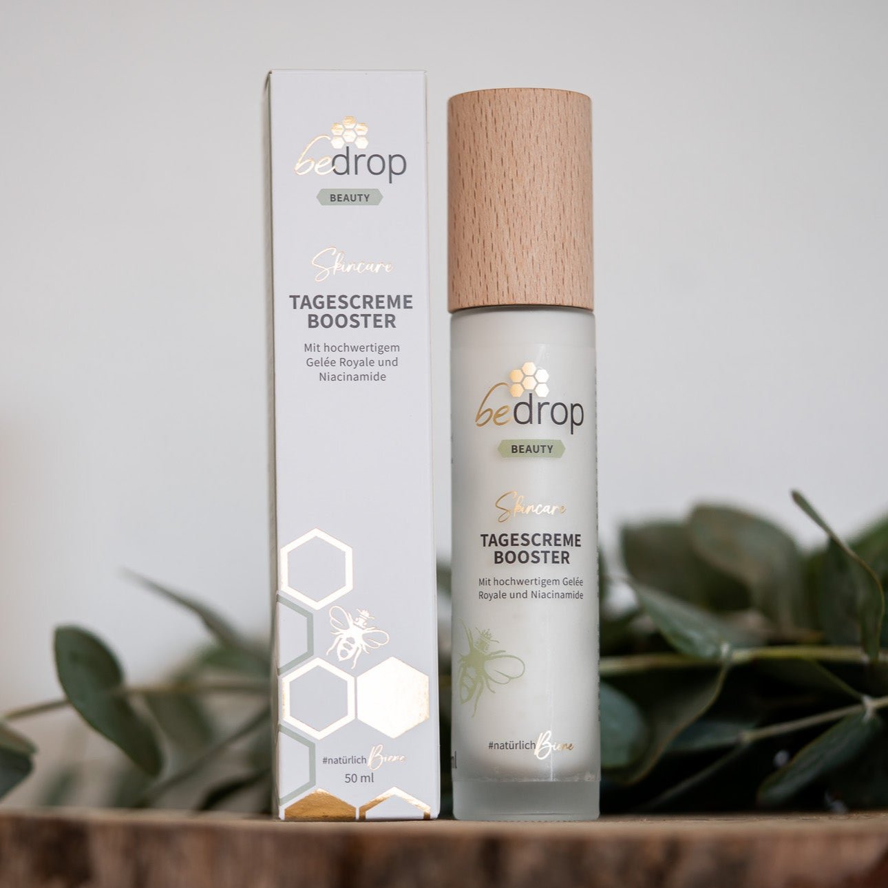 CREME DE JOUR BOOSTER / Crème pour le visage à la gelée royale de qualité supérieure et à la niacinamide - 50ml