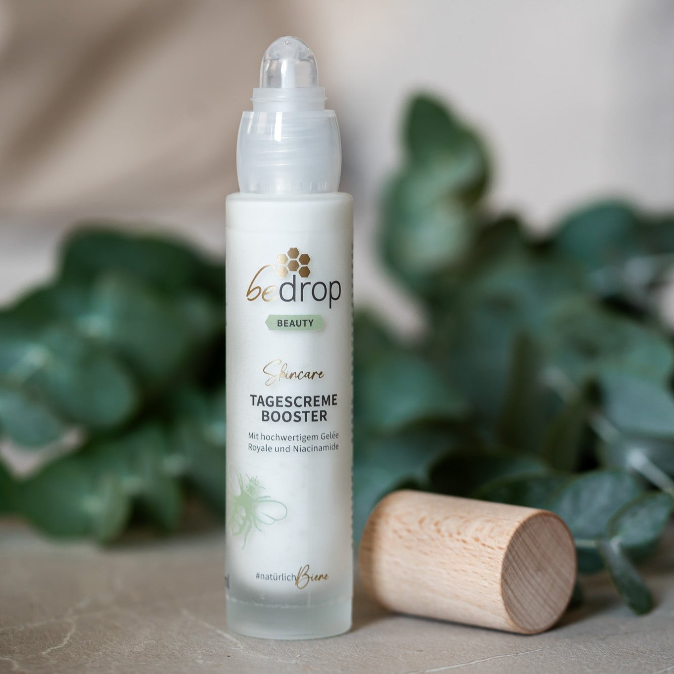 CREME DE JOUR BOOSTER / Crème pour le visage à la gelée royale de qualité supérieure et à la niacinamide - 50ml