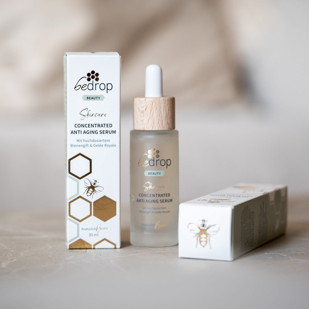 Coffret avantage : 3x CONCENTRATED ANTI AGING SERUM / Sérum visage au venin d'abeille hautement dosé & à la gelée royale - 30ml
